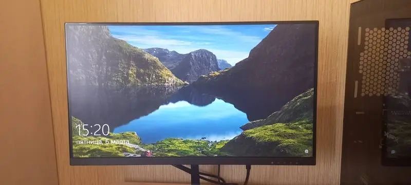 Продам монитор .