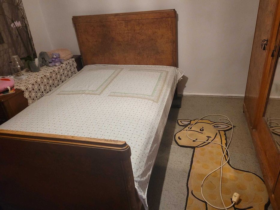 Set mobila dormitor din furnir de lemn de trandafir, de epoca