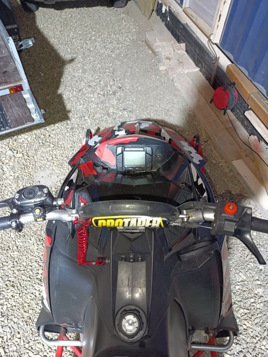 Горный Снегоход POLARIS 800.