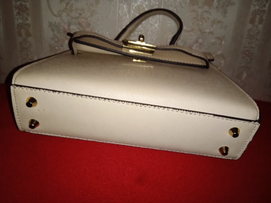 Сумочка дамская .