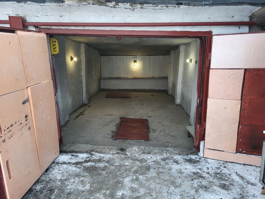 Продам гараж на Защите