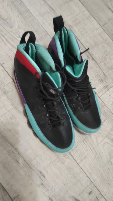 Продам баскетбольные кроссовки