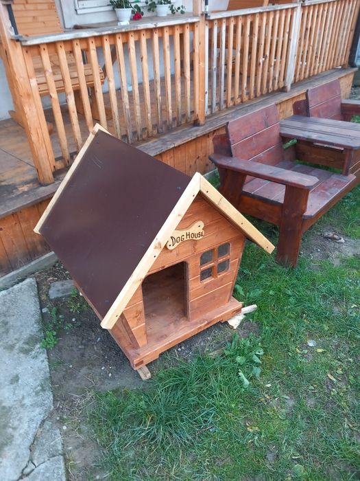 Coteț pentru câini de talie medie