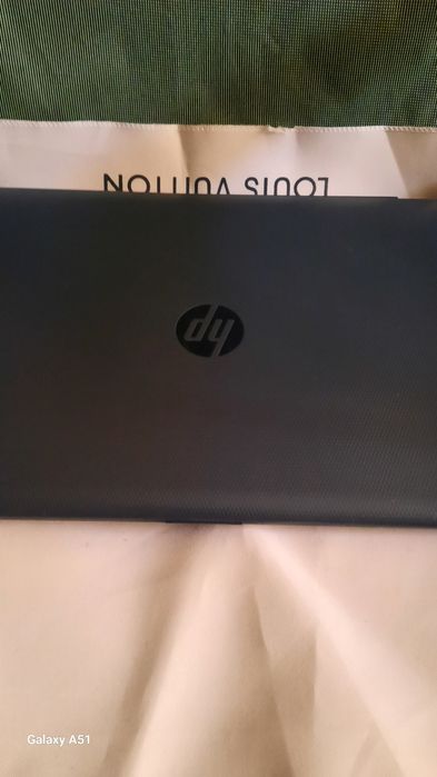 Наутбук hp 225 состояние отличное