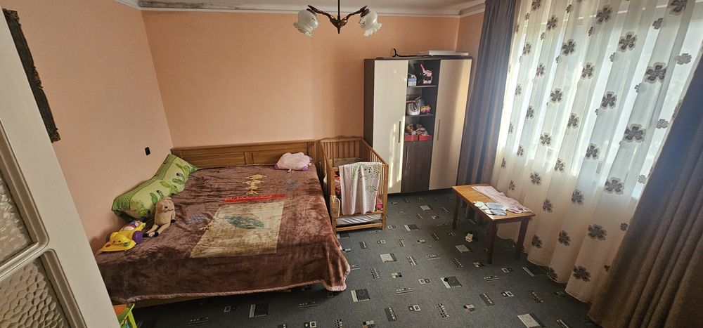 Casă la preț de apartament la 35 de km de oradea - Lugasu de Jos