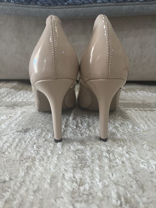 Лаковые туфли