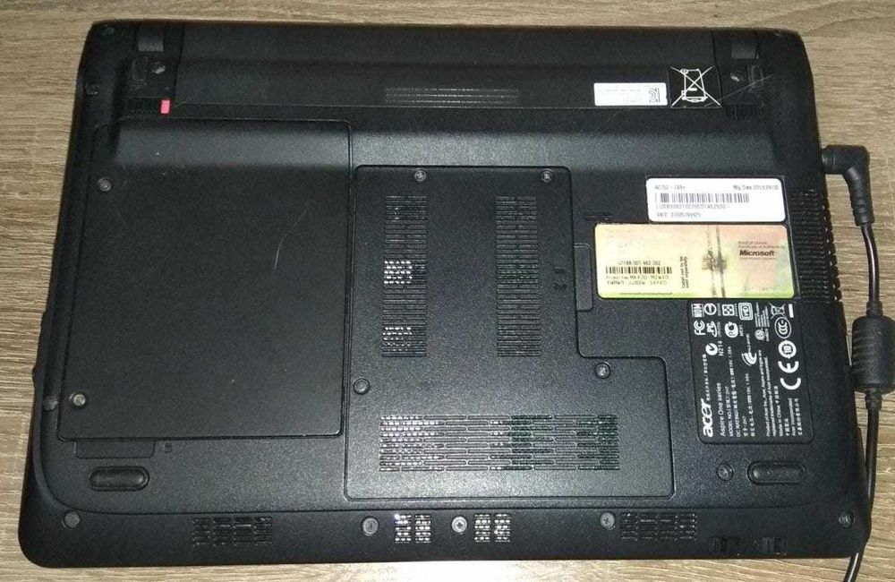 Продам нетбук Acer AO 752