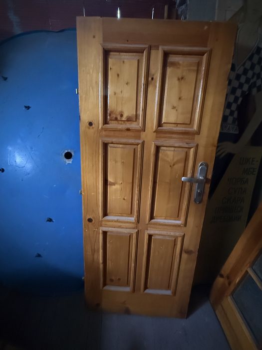 Дървени врати от масив