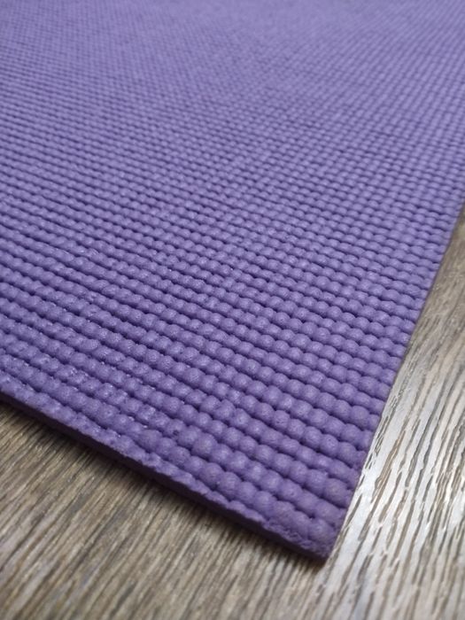 Продам степ платформу+коврик для йоги.