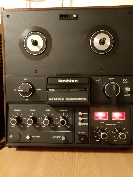 Vând magnetofoane majak 205  203. Kashtan 1 analog  kashtan  clasic negru curate piese noi recondiționate pentru amatori audiție și aspect 10 din 10