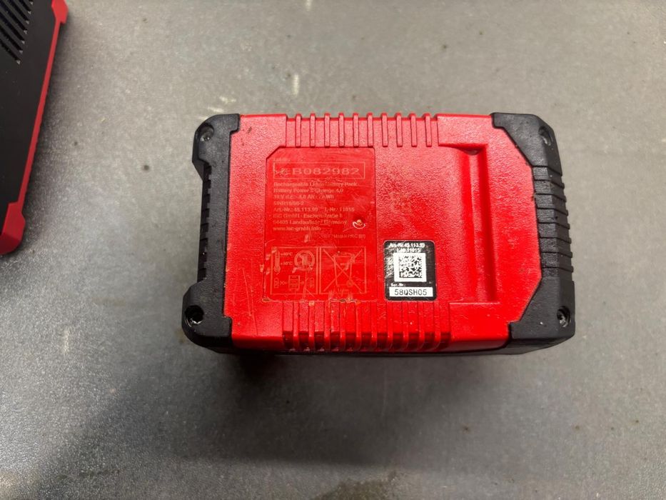 Set acumulator & stație de încărcare Einhell PXC 18V 4.0Ah