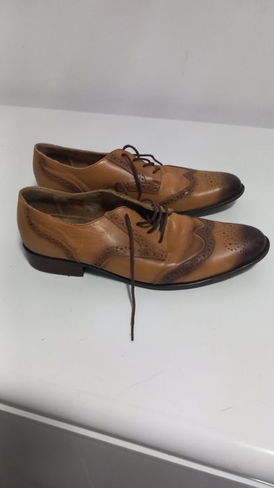 Pantofi barbati frumosi