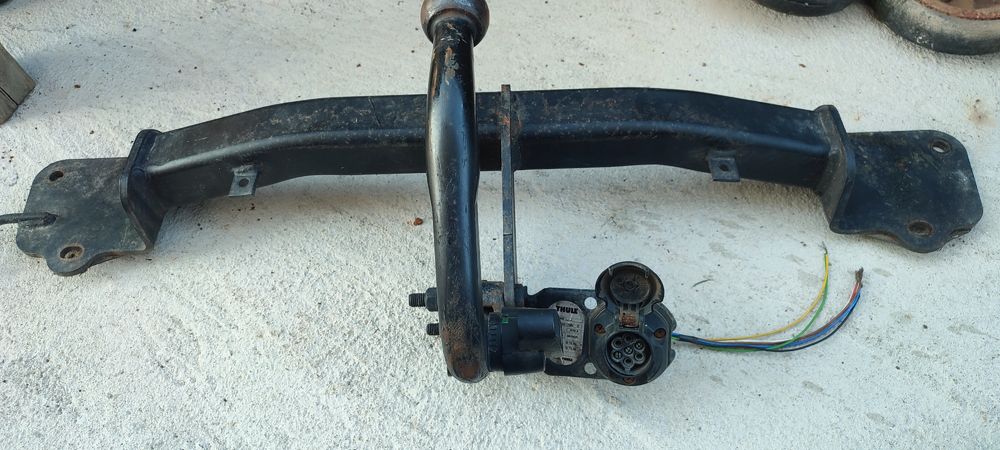 Cîrlig remorcare BMW E90, E91 și unu de Ford Mk2