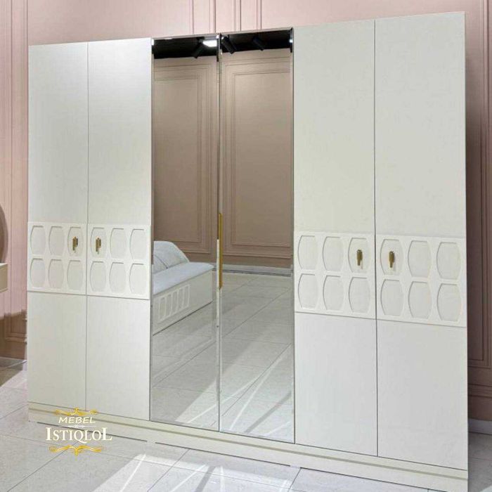 Spalniy garnitur + matras (idealno)