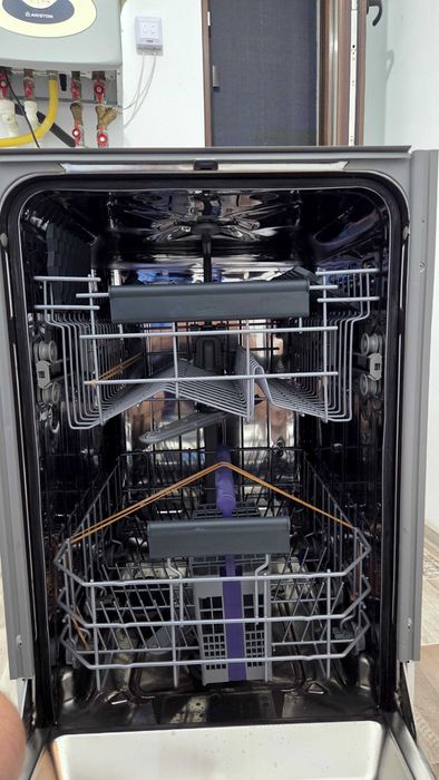 Mașină de spălat vase incorporabila nouă Beko DIS26010 clasa A+, 10 seturi,  6 programe, 45 cm.