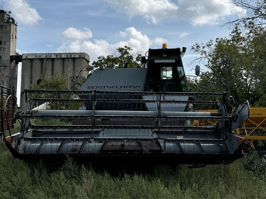 Нива Эффект 2010 с подборщиком