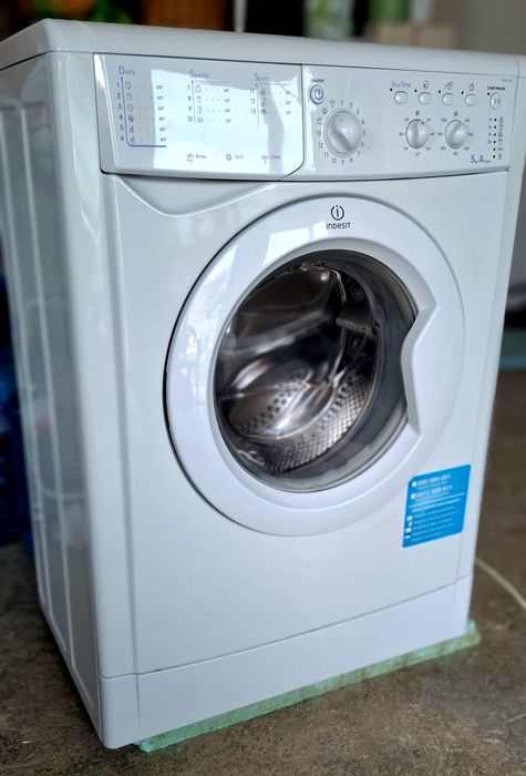 Страхотна пералня Indesit IWSC5105