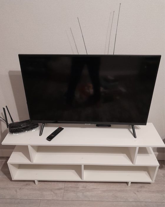 Продам тумбу под телевизор