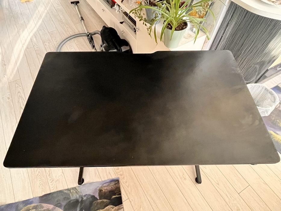 Продам стол для компьютера DXRACER