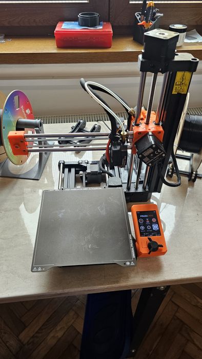 Imprimante 3D Prusa Mini+ (4 buc) + Sunlu Dryer S2 (2 buc) – întreținute, ideale pentru business / hobby