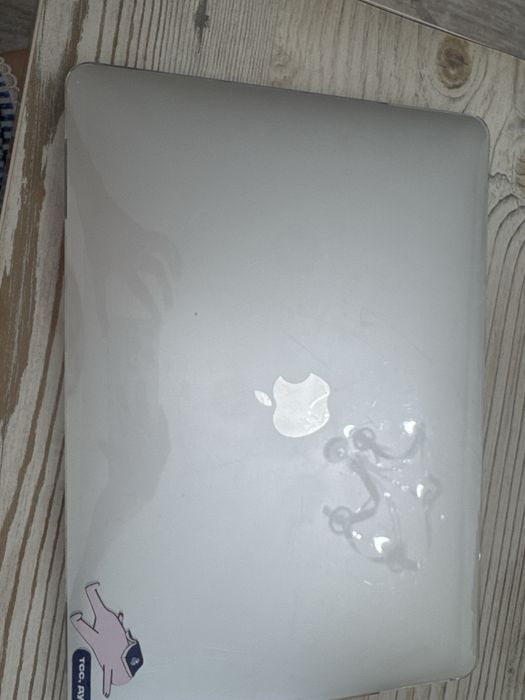 Macbook pro 13,3