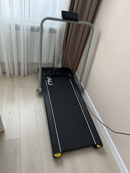 Продам беговую дорожку