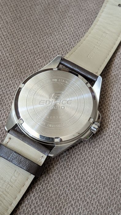 Механични часовници invicta swatch casio