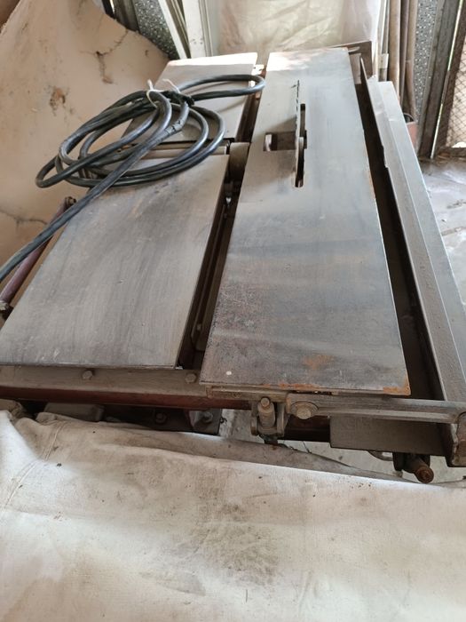 Деревообрабатывающий станок