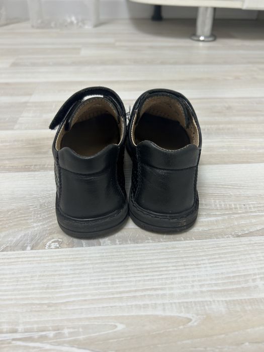 Детская кажанная обувь