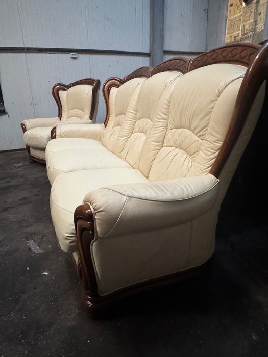 Гарнитура естествена кожа и един фотьойл