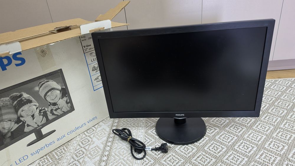 Монитор Philips 27"