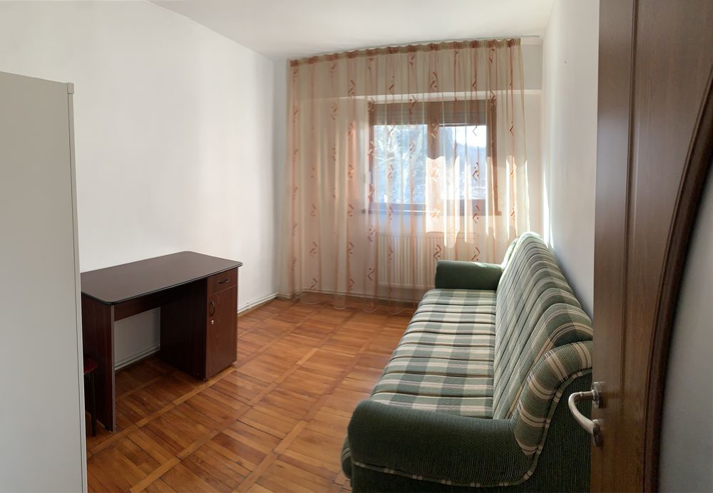Ofer spre vinzare apartament 3 camere