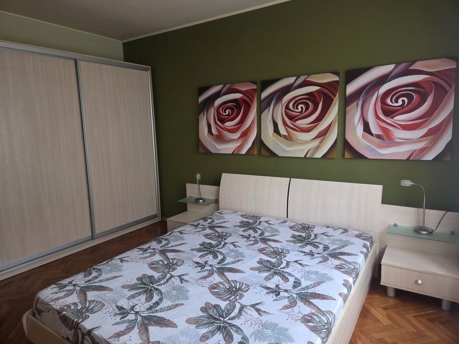 Дава се под наем Тристаен апартамент в Русе, Хъшове - 93 кв.м за 398.82 € - Снимка #7