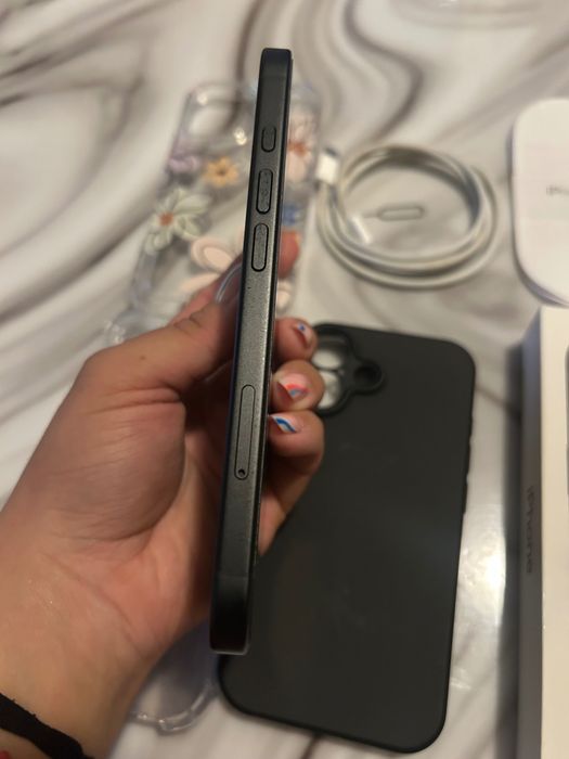 IPhone 16 Пълен комплект
