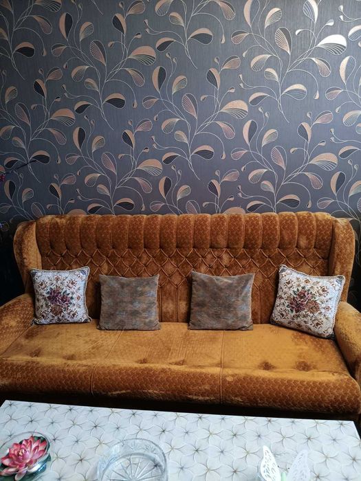 Холна гарнитура от масивно дърво – разтегателни дивани + 2 фотьойла