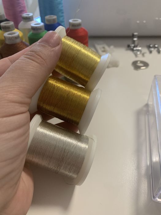 Masina de cusut si brodat Brother M280D