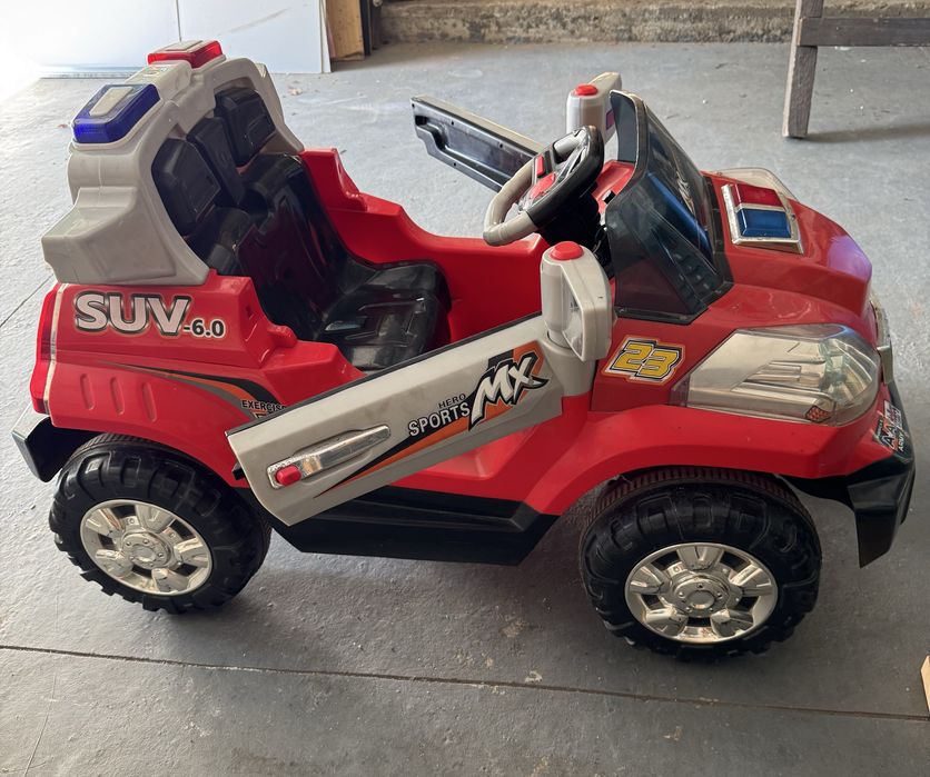 Mașină cu baterii pentru copii JY-2098