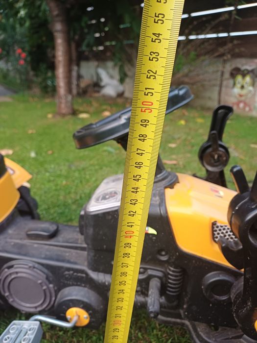 Tractor cu pedale