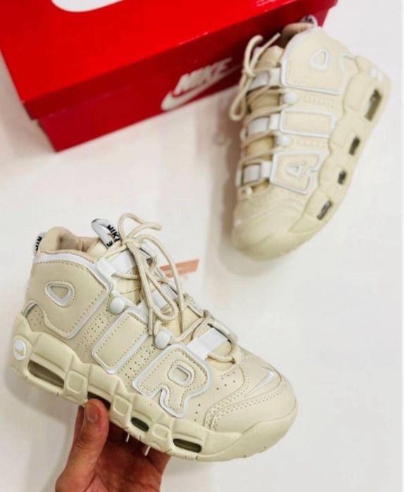 Нови обувки Nike air more uptempo