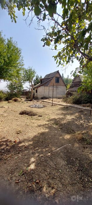 Продаётся участок   в Чирчике в шикарном месте