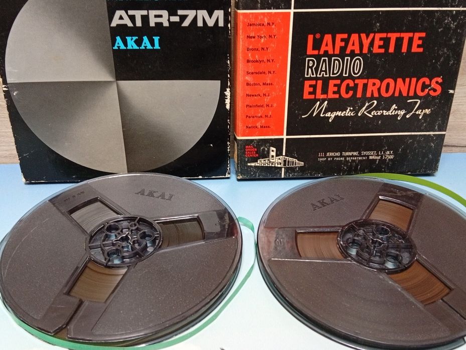 Akai 18 cm 2 role  magnetofon