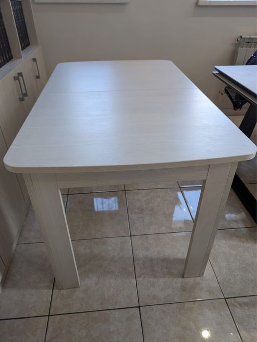 Продам кухонный стол