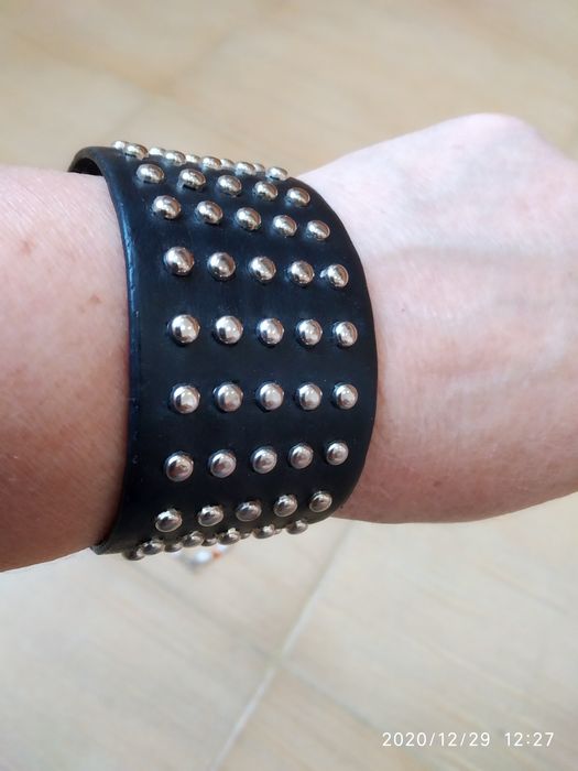 Брасты- браслеты заводские!