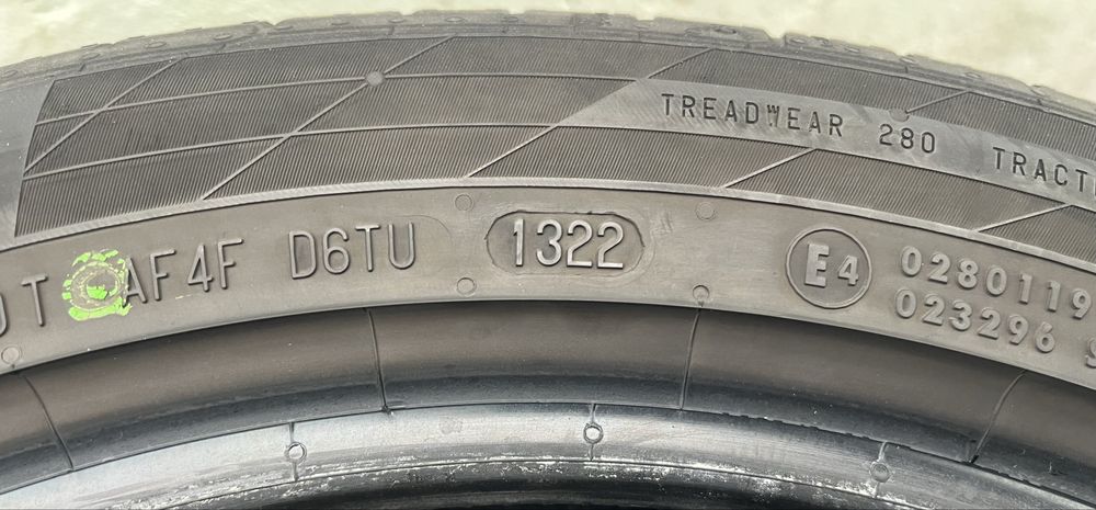 4бр 225/45/18 на 6мм с 22дот Континентал