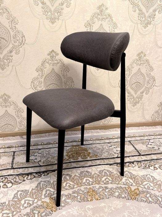 Стул для кухни .