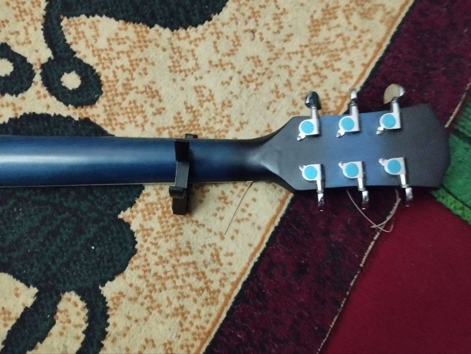 Срочно сотилади Гитара акустическая размер 41