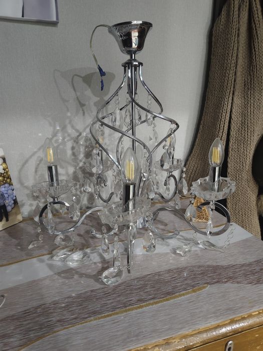 Продаю Люстра Люстру