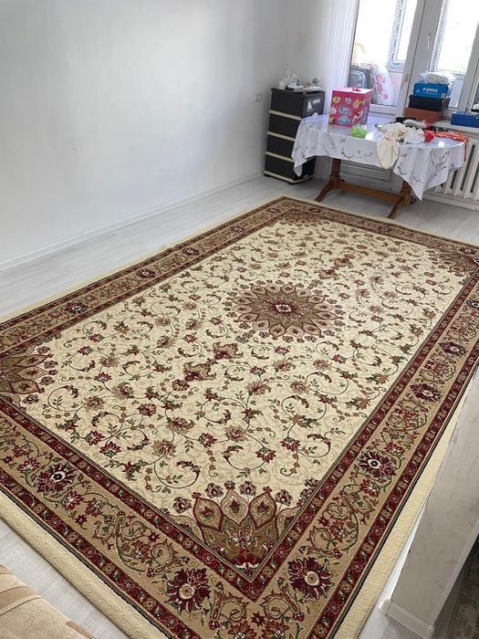 Ковер в хорошем состояний