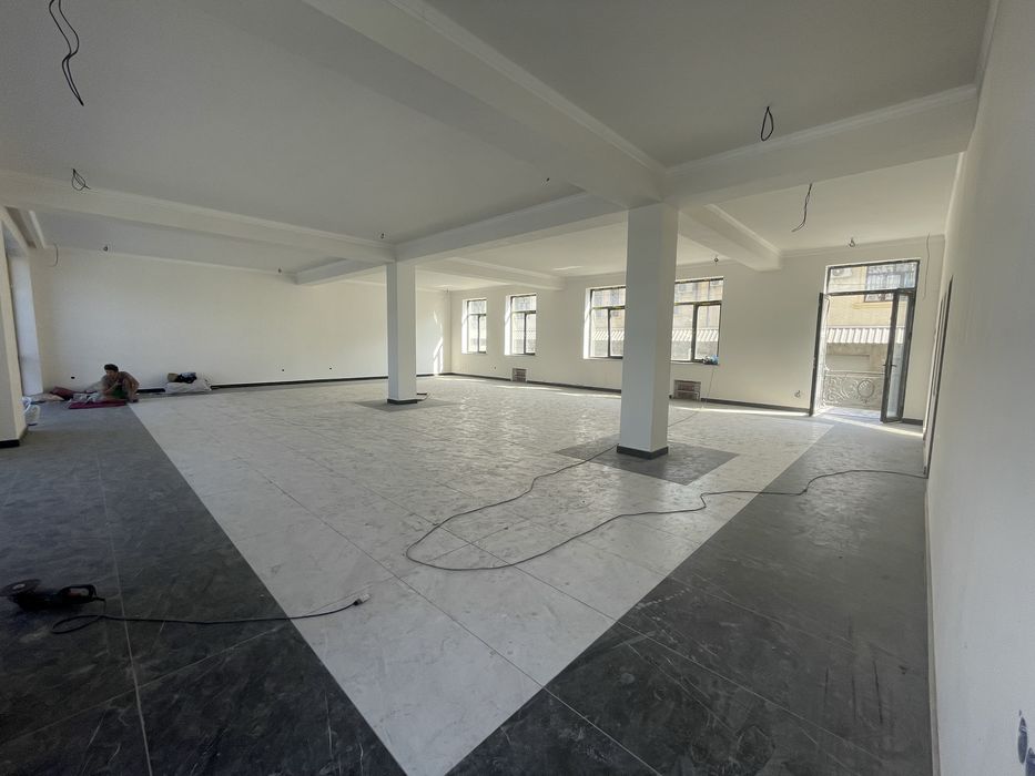 Нотурар бино СОТИЛАДИ