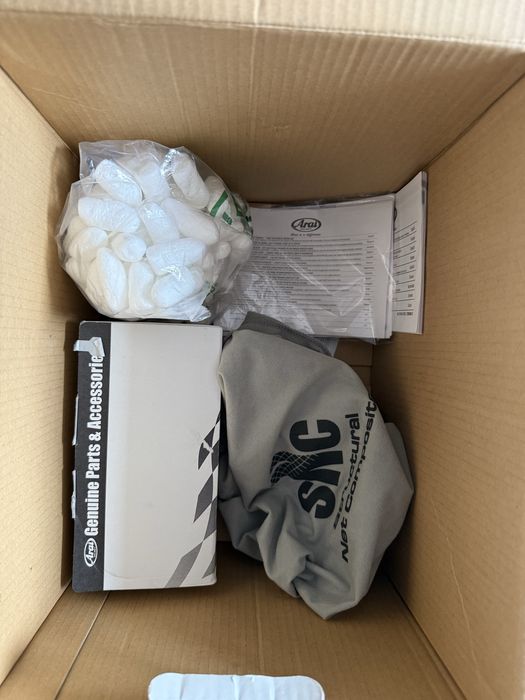 Arai RX-7V - S/M/L + Shark Aeron - S